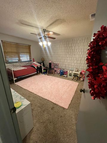 8208 Kenosha Avenue, Lubbock, TX 79423