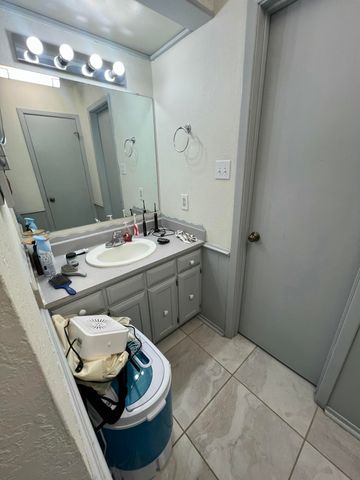 8208 Kenosha Avenue, Lubbock, TX 79423