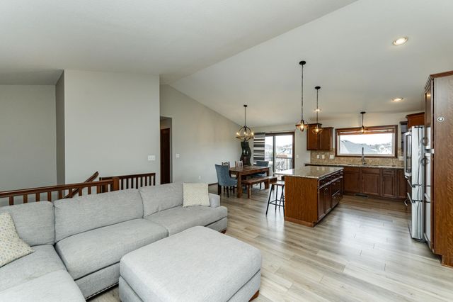 2679 Flagstone Lane NW, Rochester, MN 55901