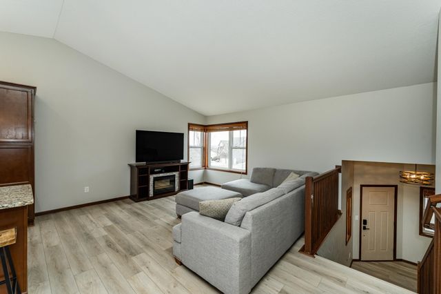 2679 Flagstone Lane NW, Rochester, MN 55901