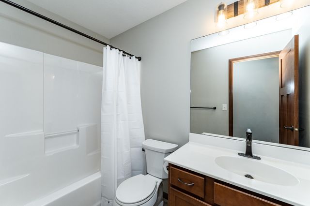 2679 Flagstone Lane NW, Rochester, MN 55901