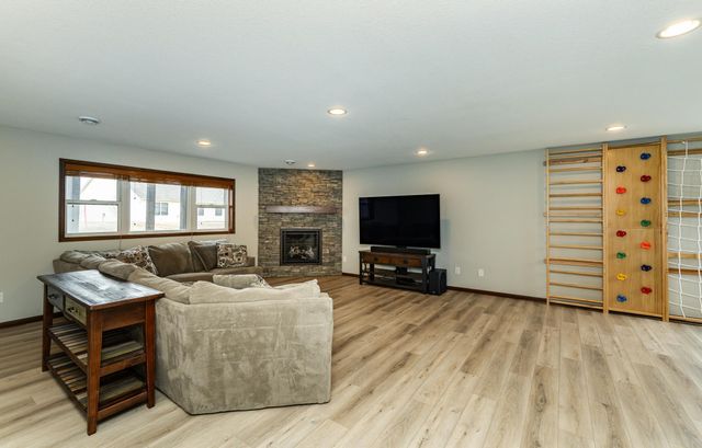 2679 Flagstone Lane NW, Rochester, MN 55901