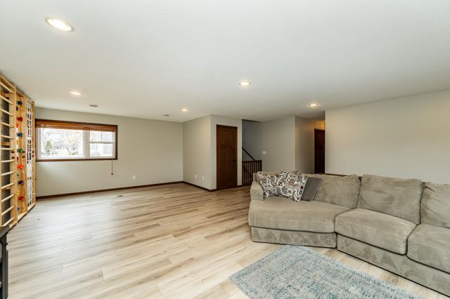 2679 Flagstone Lane NW, Rochester, MN 55901