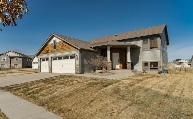 2679 Flagstone Lane NW, Rochester, MN 55901