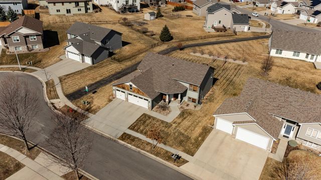 2679 Flagstone Lane NW, Rochester, MN 55901