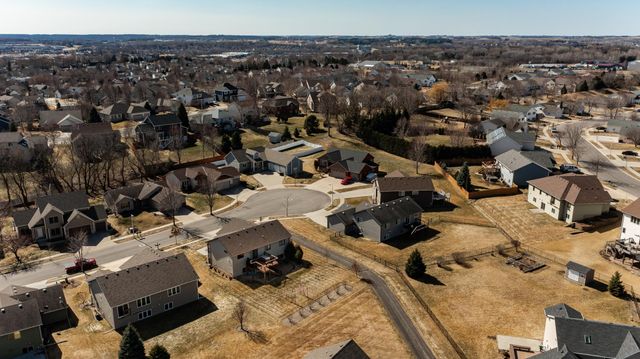 2679 Flagstone Lane NW, Rochester, MN 55901