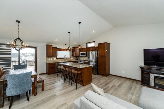 2679 Flagstone Lane NW, Rochester, MN 55901