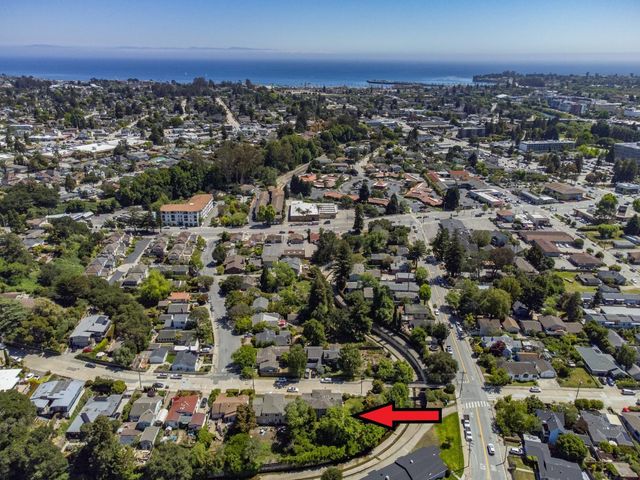 109 + 111 Berkeley Way, Santa Cruz, CA 95062