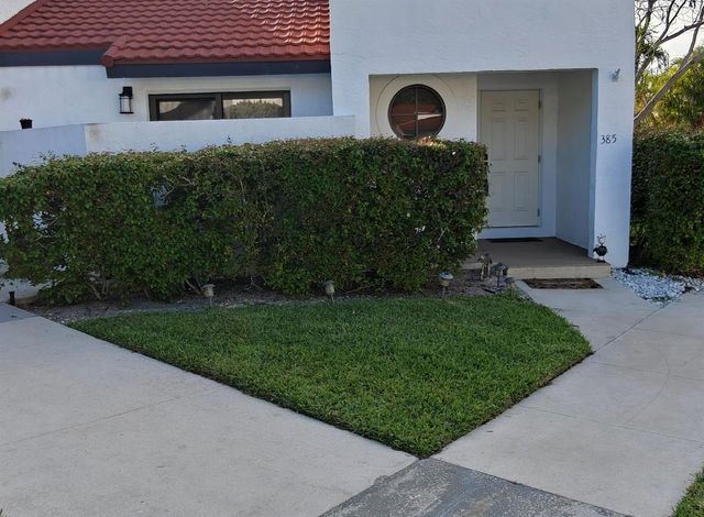 385 NW 36th Avenue, Deerfield Beach, FL 33442