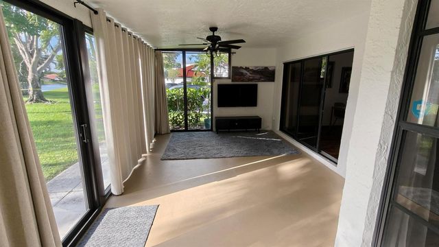 385 NW 36th Avenue, Deerfield Beach, FL 33442