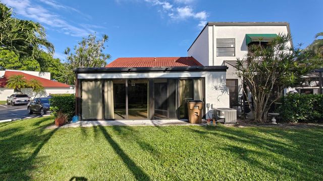 385 NW 36th Avenue, Deerfield Beach, FL 33442