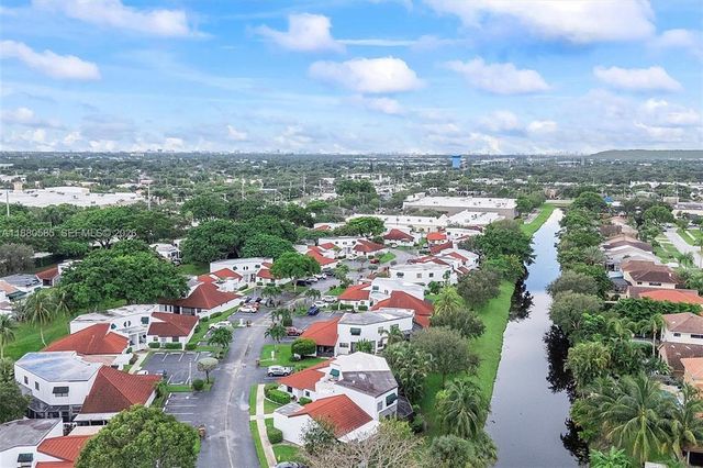 385 NW 36th Avenue, Deerfield Beach, FL 33442