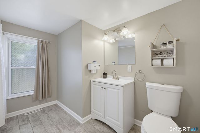 31 Ann Street, East Haven, CT 06512