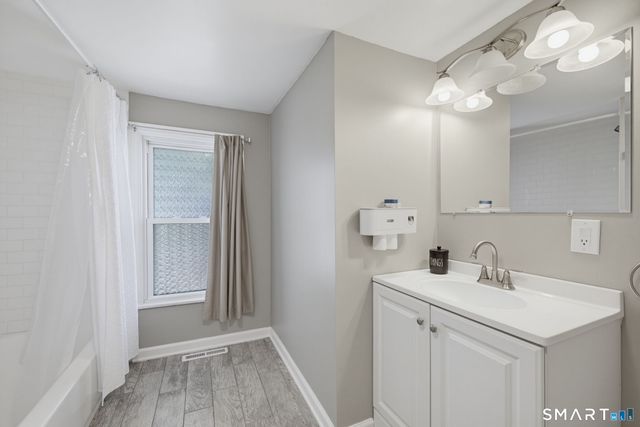31 Ann Street, East Haven, CT 06512