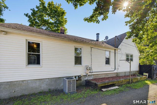 31 Ann Street, East Haven, CT 06512