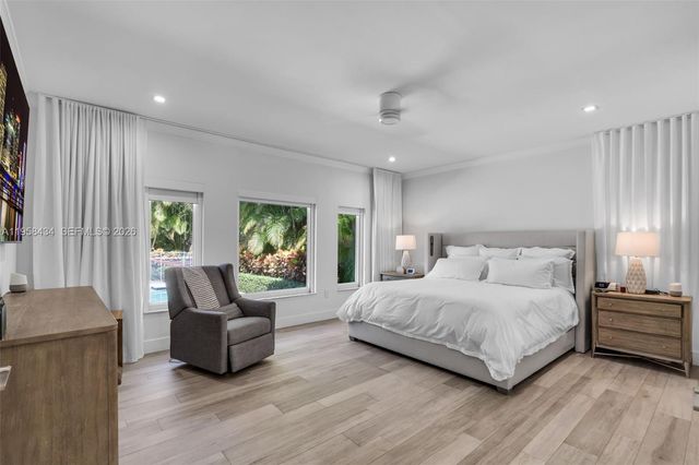 647 S Zamora Ave, Coral Gables, FL 33134