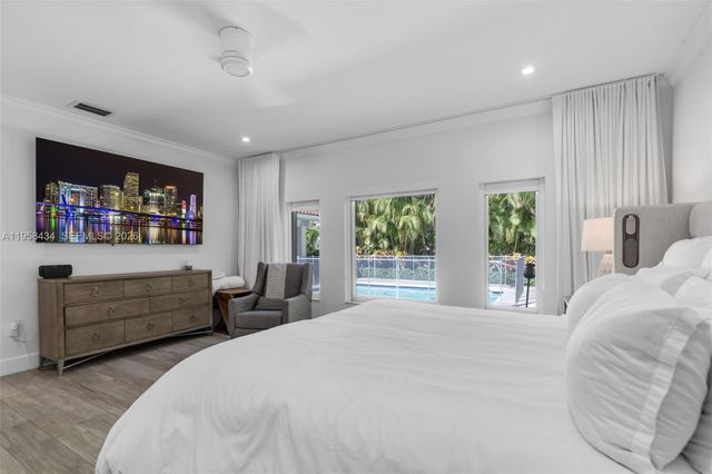 647 S Zamora Ave, Coral Gables, FL 33134