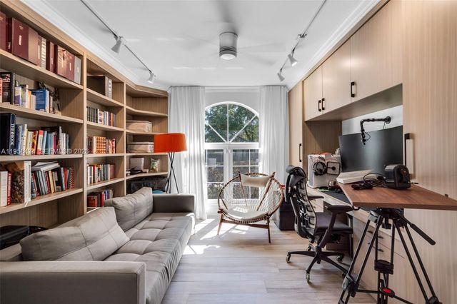 647 S Zamora Ave, Coral Gables, FL 33134