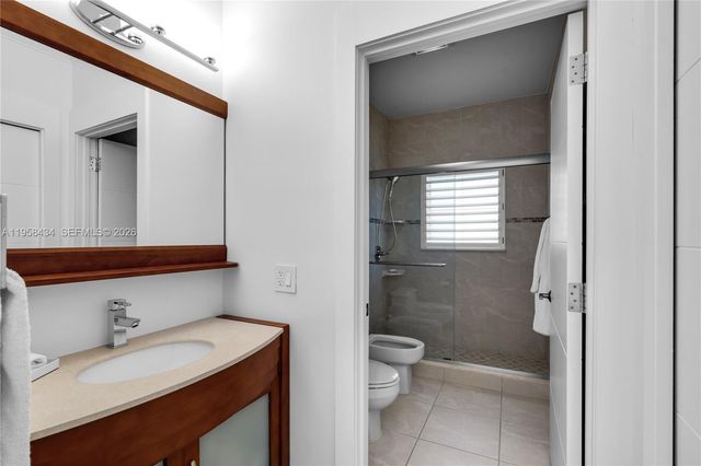 647 S Zamora Ave, Coral Gables, FL 33134