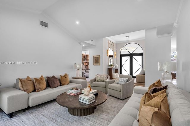 647 S Zamora Ave, Coral Gables, FL 33134