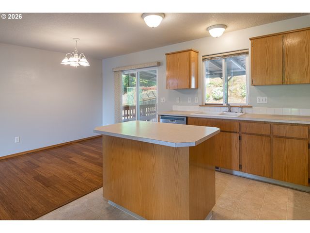5518 Se 130TH Ave, Portland, OR 97236
