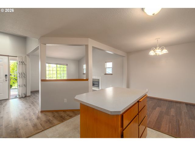 5518 Se 130TH Ave, Portland, OR 97236