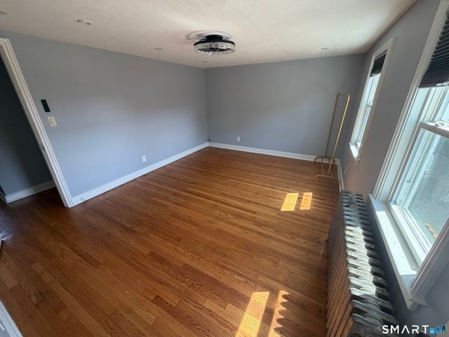 2 Barber Street, Windsor, CT 06095
