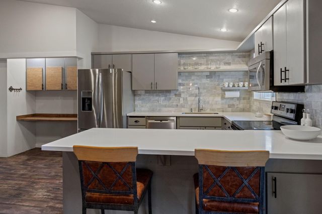 64564 Riverview Avenue, Bend, OR 97703