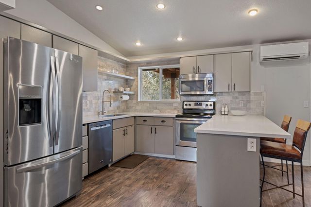 64564 Riverview Avenue, Bend, OR 97703