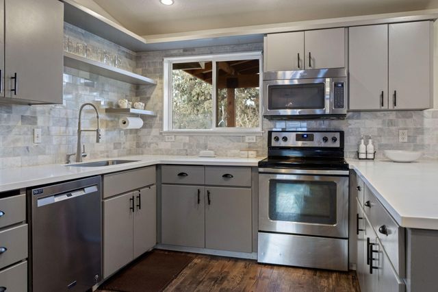 64564 Riverview Avenue, Bend, OR 97703