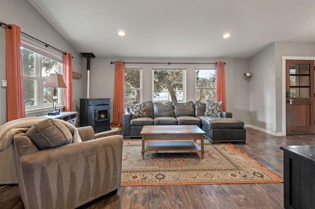 64564 Riverview Avenue, Bend, OR 97703