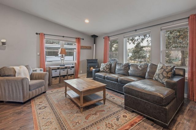 64564 Riverview Avenue, Bend, OR 97703