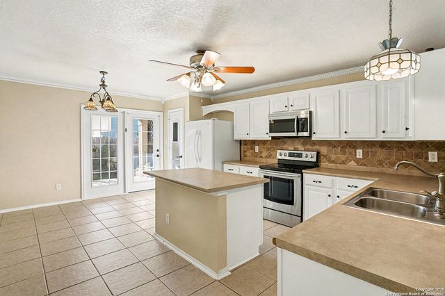 8840 Staghorn, Converse, TX 78109