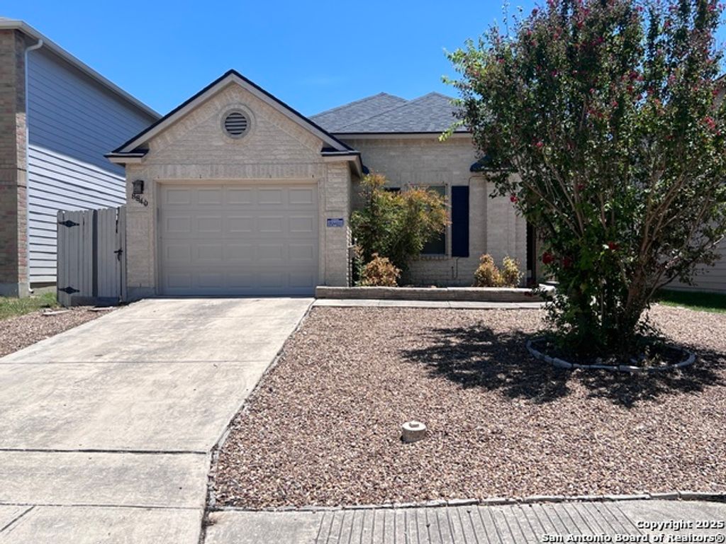 8840 Staghorn, Converse, TX 78109