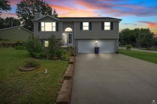 3021 Wilson Drive, Manhattan, KS 66503