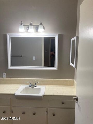 302 W MEDLOCK Drive 10, Phoenix, AZ 85013