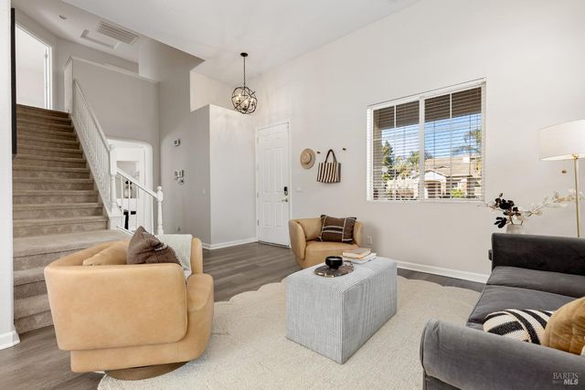 1620 Hickam Cir, Suisun City, CA 94585