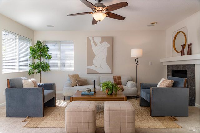 1620 Hickam Cir, Suisun City, CA 94585