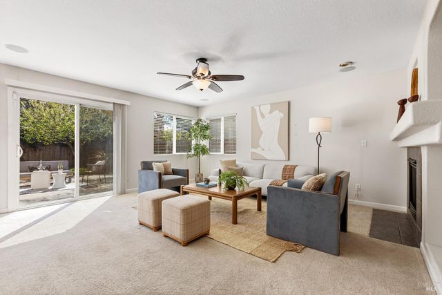 1620 Hickam Cir, Suisun City, CA 94585