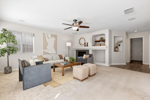 1620 Hickam Cir, Suisun City, CA 94585