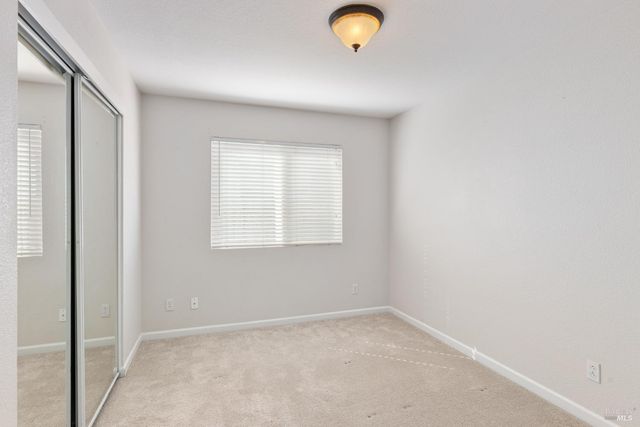 1620 Hickam Cir, Suisun City, CA 94585