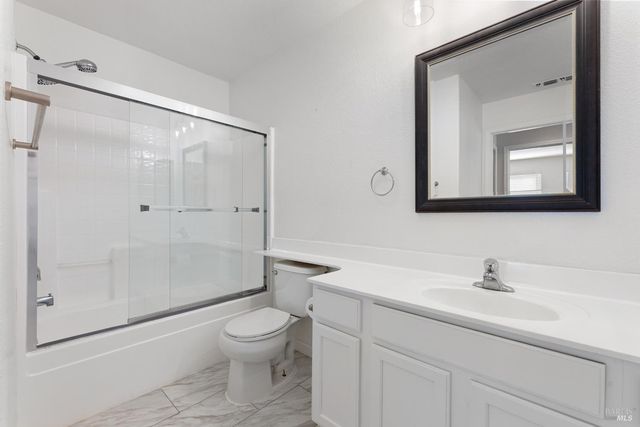 1620 Hickam Cir, Suisun City, CA 94585