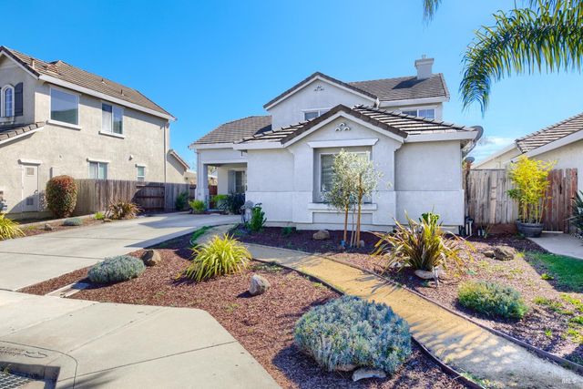 1620 Hickam Cir, Suisun City, CA 94585