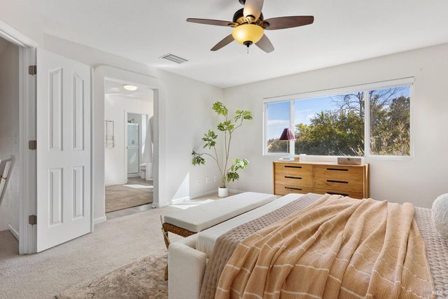 1620 Hickam Cir, Suisun City, CA 94585