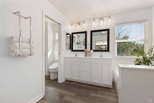 1620 Hickam Cir, Suisun City, CA 94585