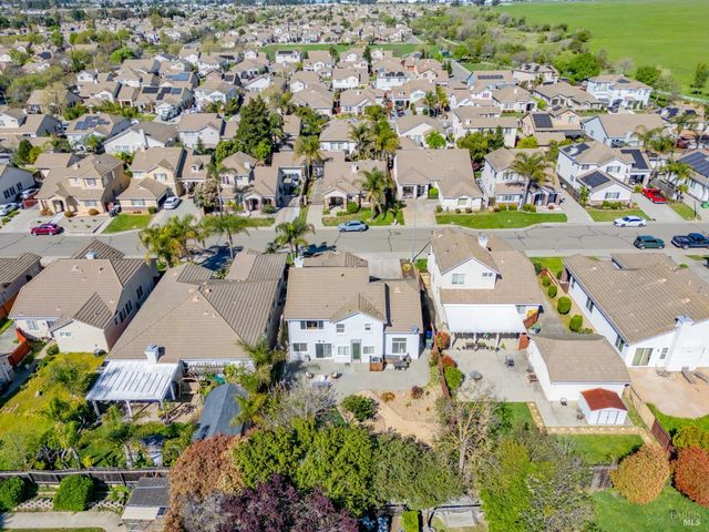 1620 Hickam Cir, Suisun City, CA 94585