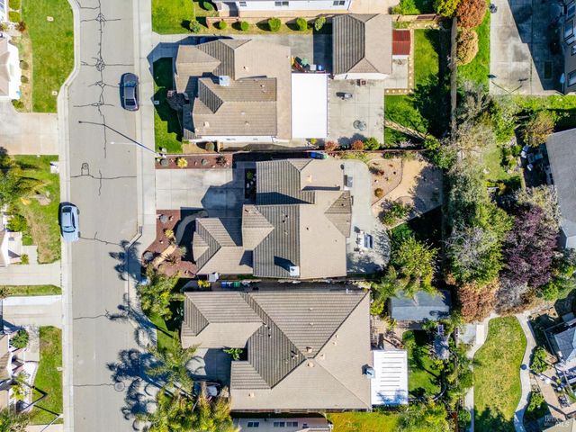 1620 Hickam Cir, Suisun City, CA 94585