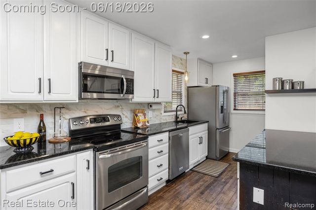 2275 Richwood Road, Auburn Hills, MI 48326
