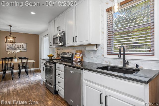 2275 Richwood Road, Auburn Hills, MI 48326