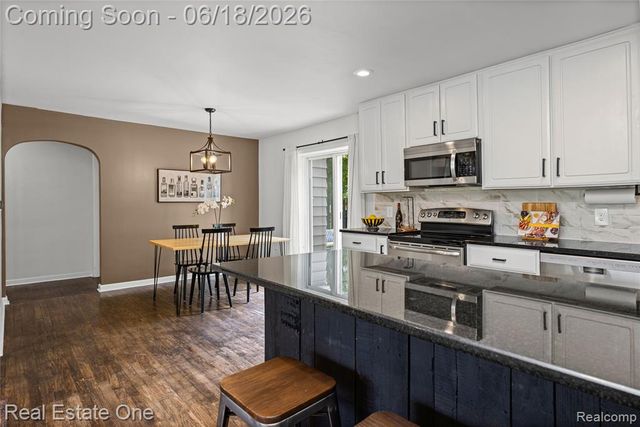 2275 Richwood Road, Auburn Hills, MI 48326